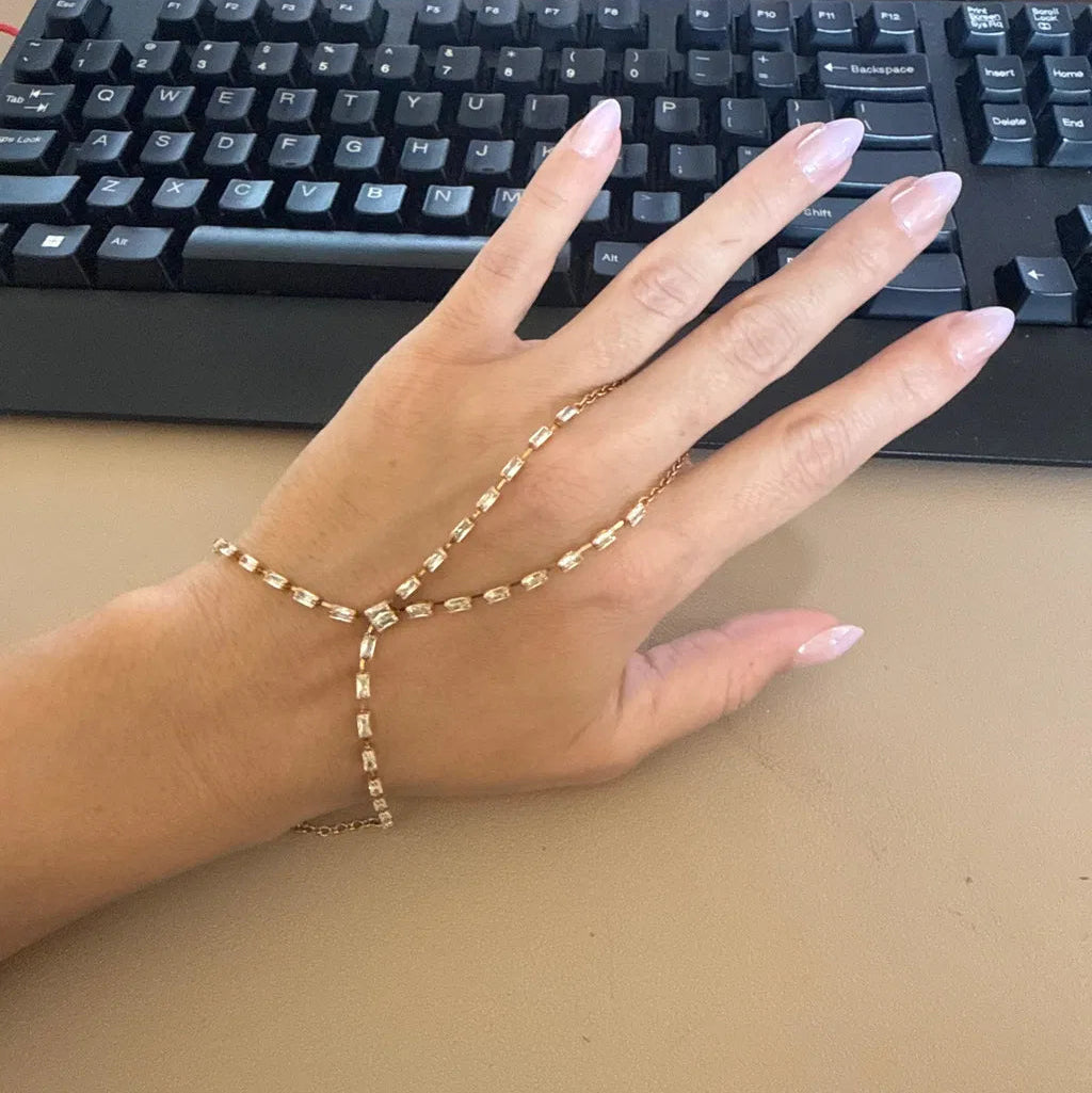 First Class Hand Chain